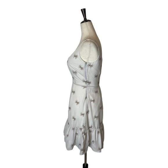 BB Dakota Revolve White Fit And Flare Mini Dress With‎ Gray Bow Print Size 0 - Picture 5 of 14